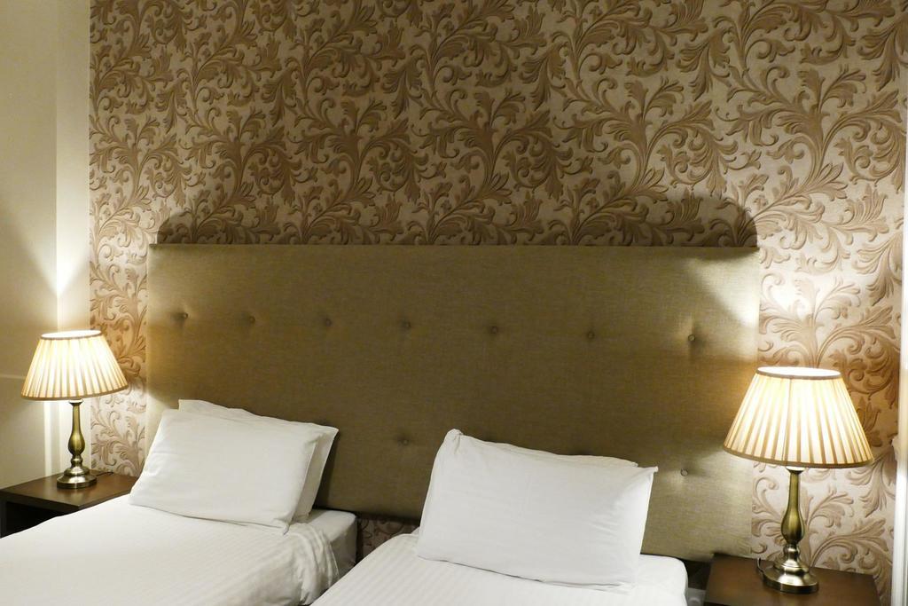 Nesbitt Arms Boutique Hotel Ardara Buitenkant foto